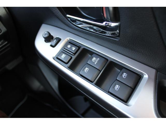 �^�]�ȃh�A�̃h�A�~���[�����R���E�p���[�E�C���h�E�X�C�b�`�̏W���X�C�b�`�p�l���A���������ꂢ�ȏ�Ԃł�