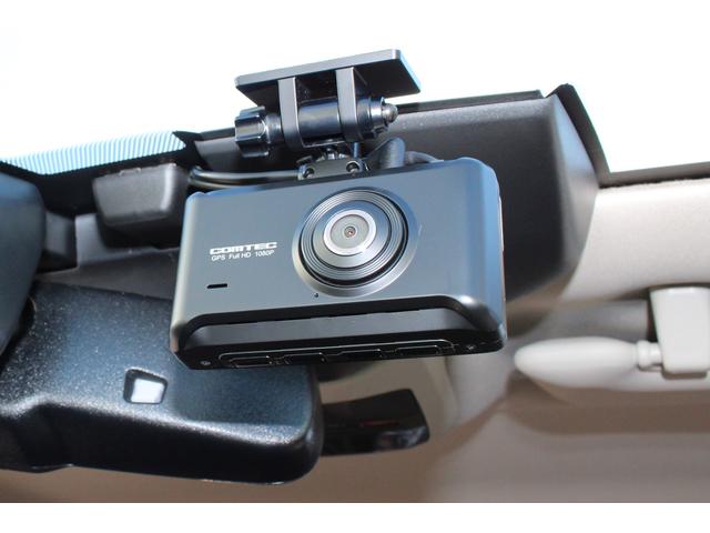 レヴォーグ ＳＴＩスポーツＥＸ　コムテック製前後ドラレコ　ＥＴＣ　アイサイトＸ・電子制御ダンパー・１１．６インチナビ＆インフォメーションディスプレイ（ＡｐｐｌｅＣａｒｐｌａｙ対応）・フロント＆サイド＆バックカメラ・リヤコーナーセンサー・電動リヤゲート・シートヒーター（42枚目）