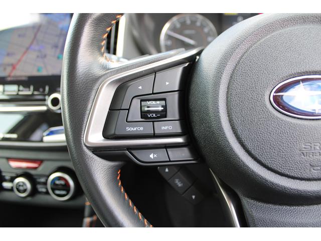 �X�e�A�����O�X�|�[�N�����ɂ́u�I�[�f�B�I�X�e�A�����O�����R���v�������A�i�r��ʂɎ������ڂ����ƂȂ����ʂ�ȖځE�`�����l���A�`�u�\�[�X�Ȃǂ�ύX�ł��܂��A�����ړ�������̂�