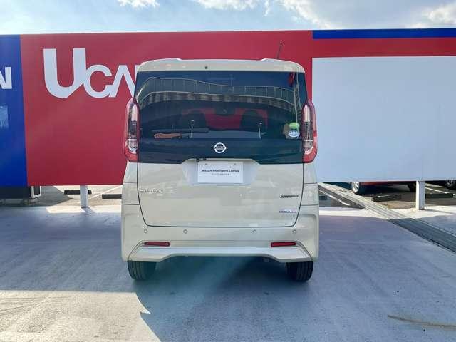 ルークス Ｘ　ワンオーナー　禁煙車　車検整備付き　純正９インチメモリーナビ（Ｂｌｕｅｔｏｏｔｈ接続・フルセグＴＶ・ＤＶＤ再生）アラウンドビューモニター　ドラレコ　ＥＴＣ　ハンズフリーオートスライドドア（7枚目）