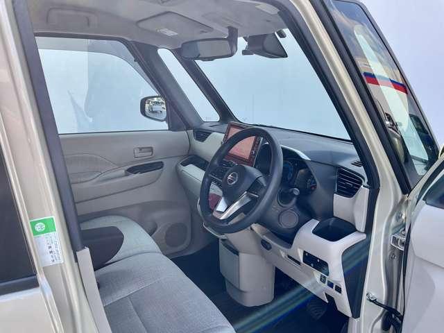 ルークス Ｘ　ワンオーナー　禁煙車　車検整備付き　純正９インチメモリーナビ（Ｂｌｕｅｔｏｏｔｈ接続・フルセグＴＶ・ＤＶＤ再生）アラウンドビューモニター　ドラレコ　ＥＴＣ　ハンズフリーオートスライドドア（8枚目）