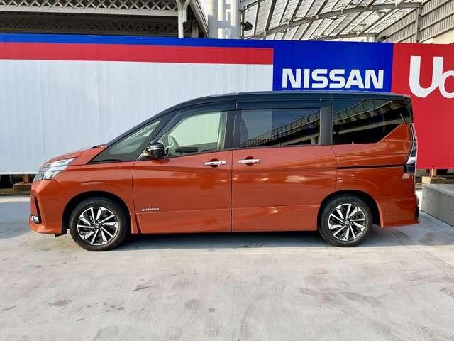 セレナ e-パワー ハイウェイスターV プロパイロット シートヒーター 車検整備付き タイヤ4本新品交換 ワンオーナー 純正9インチメモリーナビ アラウンドビューモニター ハンズフリーオートドア ETC LEDヘッドライト(5枚目)