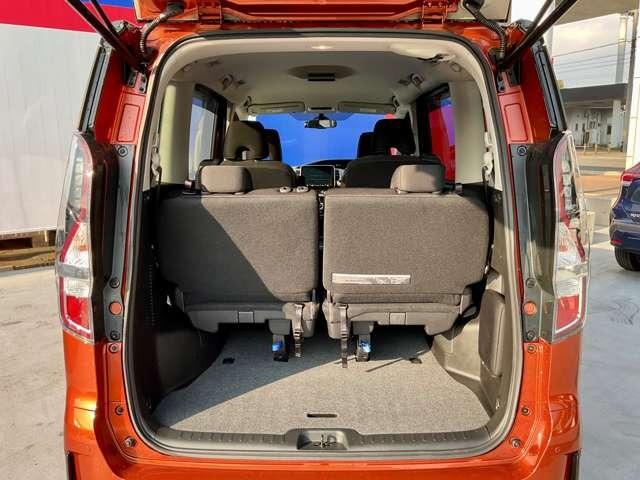 セレナ e-パワー ハイウェイスターV プロパイロット シートヒーター 車検整備付き タイヤ4本新品交換 ワンオーナー 純正9インチメモリーナビ アラウンドビューモニター ハンズフリーオートドア ETC LEDヘッドライト(18枚目)