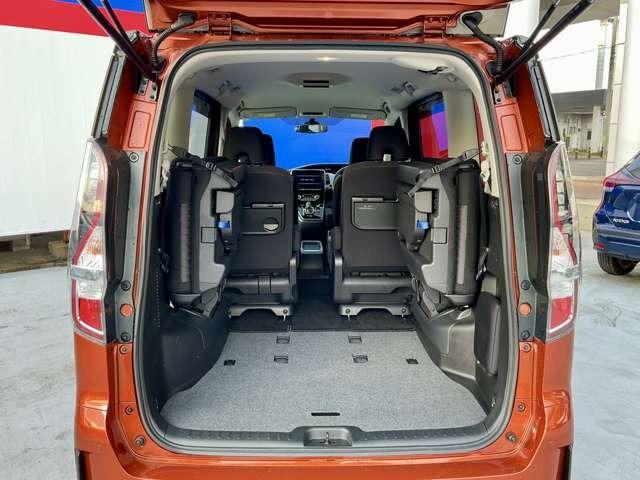 セレナ e-パワー ハイウェイスターV プロパイロット シートヒーター 車検整備付き タイヤ4本新品交換 ワンオーナー 純正9インチメモリーナビ アラウンドビューモニター ハンズフリーオートドア ETC LEDヘッドライト(20枚目)