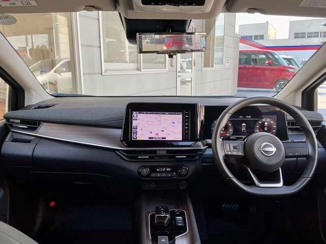 オーラ Ｇ　レザーエディション　当社社有車　本革シート　純正９インチメモリーナビ（Ｂｌｕｅｔｏｏｔｈ接続・フルセグＴＶ・ＨＤＭＩ入力対応）　アラウンドビューモニター　スマートルームミラー　ブレーキオートホールド　ＬＥＤヘッドライト（4枚目）