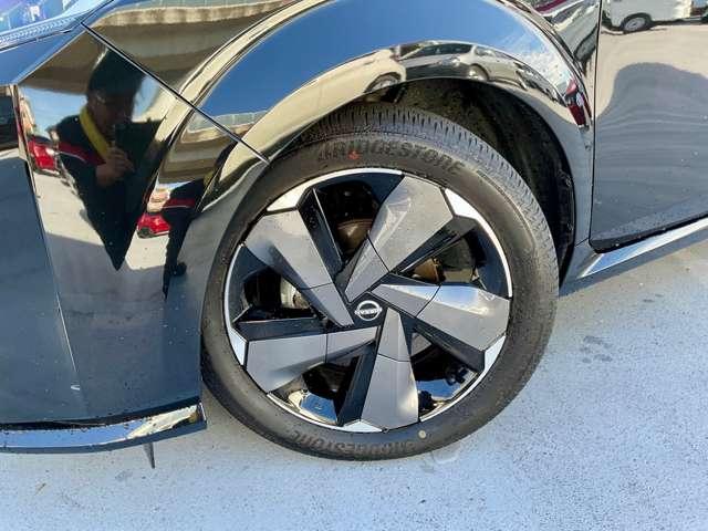 オーラ Ｇ　レザーエディション　当社社有車　本革シート　純正９インチメモリーナビ（Ｂｌｕｅｔｏｏｔｈ接続・フルセグＴＶ・ＨＤＭＩ入力対応）　アラウンドビューモニター　スマートルームミラー　ブレーキオートホールド　ＬＥＤヘッドライト（9枚目）