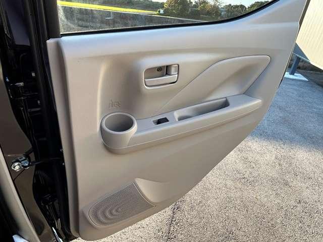 デイズ X 雹害車 オーディオレス 禁煙車 バックモニター オートライト アイドリングストップ USB電源ソケット エマージェンシーブレーキ(18枚目)