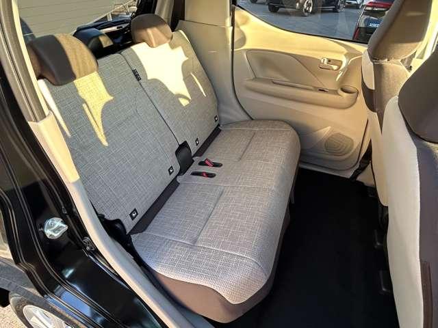 デイズ X 雹害車 オーディオレス 禁煙車 バックモニター オートライト アイドリングストップ USB電源ソケット エマージェンシーブレーキ(19枚目)