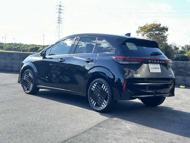 オーラ Ｇ　レザーエディション　雹害車　メーカーナビ　地デジフルセグ　全周囲モニター　プロパイロット　ＬＥＤヘッドライト　オートライト　ワイヤレス充電器　Ｂｌｕｅｔｏｏｔｈ対応　ＵＳＢ＆タイプＣ電源ソケット　エマージェンシーブレーキ（3枚目）