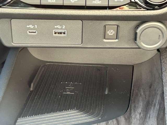 オーラ Ｇ　レザーエディション　雹害車　メーカーナビ　地デジフルセグ　全周囲モニター　プロパイロット　ＬＥＤヘッドライト　オートライト　ワイヤレス充電器　Ｂｌｕｅｔｏｏｔｈ対応　ＵＳＢ＆タイプＣ電源ソケット　エマージェンシーブレーキ（13枚目）