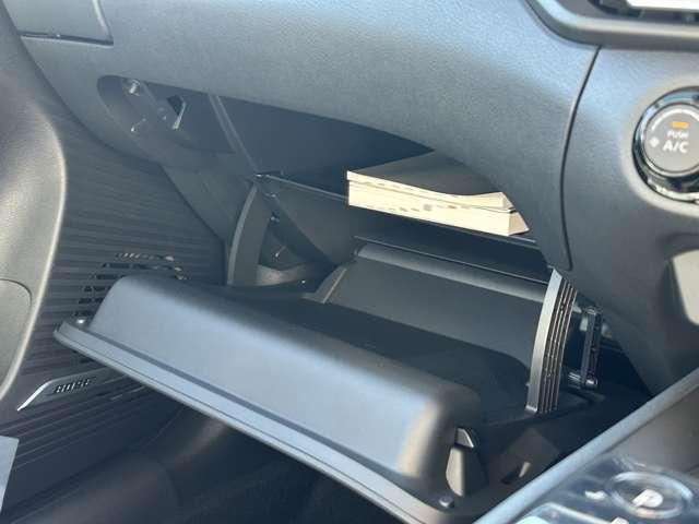 オーラ Ｇ　レザーエディション　雹害車　メーカーナビ　地デジフルセグ　全周囲モニター　プロパイロット　ＬＥＤヘッドライト　オートライト　ワイヤレス充電器　Ｂｌｕｅｔｏｏｔｈ対応　ＵＳＢ＆タイプＣ電源ソケット　エマージェンシーブレーキ（16枚目）