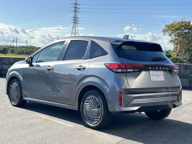 ノート Ｘ　当社社有車　禁煙車　純正ナビ　地デジフルセグ　エマージェンシーブレーキ　Ｂｌｕｅｔｏｏｔｈ対応　タイプＣ電源（3枚目）