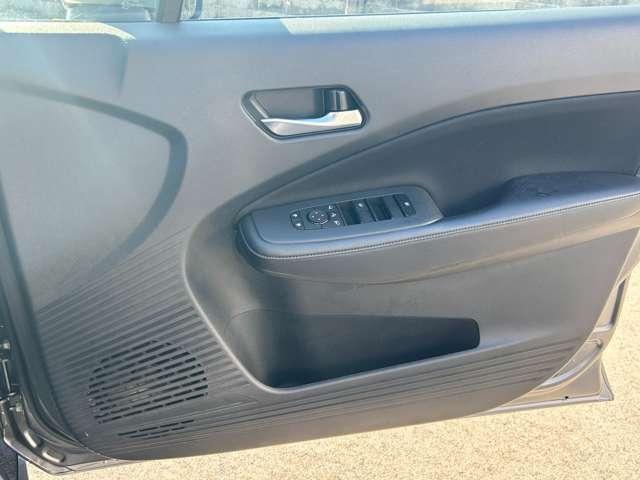 ノート Ｘ　当社社有車　禁煙車　純正ナビ　地デジフルセグ　エマージェンシーブレーキ　Ｂｌｕｅｔｏｏｔｈ対応　タイプＣ電源（14枚目）