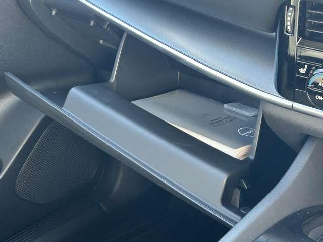 エクストレイル X e-4ORCE 90周年記念車 当社試乗車車 メーカーナビ 地デジフルセグ 全周囲モニター プロパイロット ハンドル&シートヒーター Bluetooth対応 USB&タイプC電源 ワイヤレス充電 ハンズフリー電動オートバックドア(15枚目)