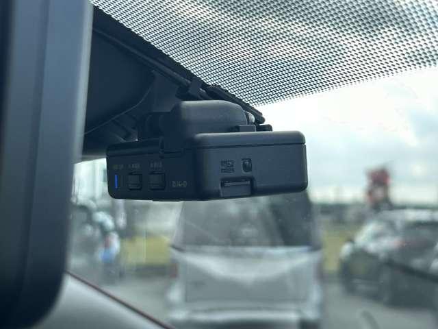 ノート e-パワー メダリスト 禁煙車 純正ナビ地デジフルセグ 全周囲モニター ETC ドラレコ クルーズコントロール LEDヘッドランプ オートライト エマージェンシーブレーキ(14枚目)