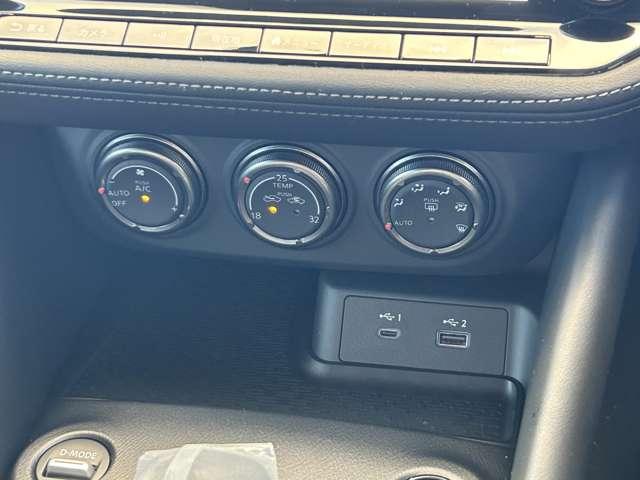 フェアレディZ バージョンST 雹害車 メーカーナビ 地デジフルセグ バックモニター シートヒーター クルーズコントロール ETC LEDヘッドランプ オートライト フォグランプ パドルシフト USB電源 Bluetooth対応(16枚目)