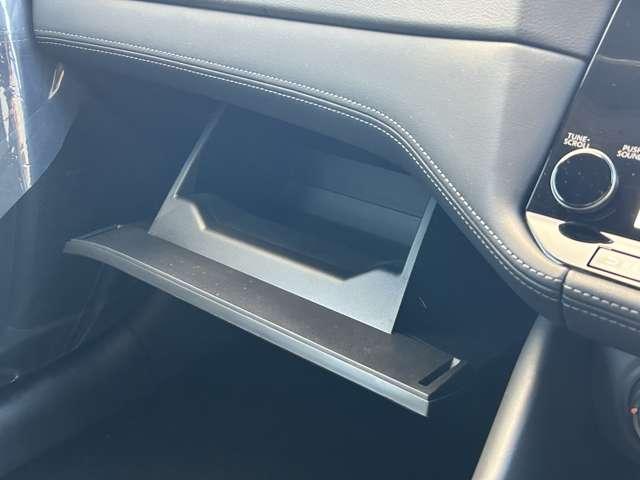 フェアレディZ バージョンST 雹害車 メーカーナビ 地デジフルセグ バックモニター シートヒーター クルーズコントロール ETC LEDヘッドランプ オートライト フォグランプ パドルシフト USB電源 Bluetooth対応(19枚目)