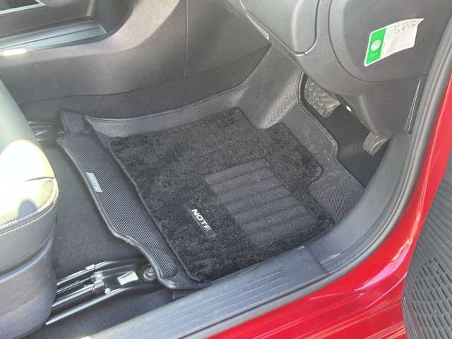 ノート 1.2 X 90周年記念車 当社社用車 純正ナビ 地デジフルセグ(18枚目)