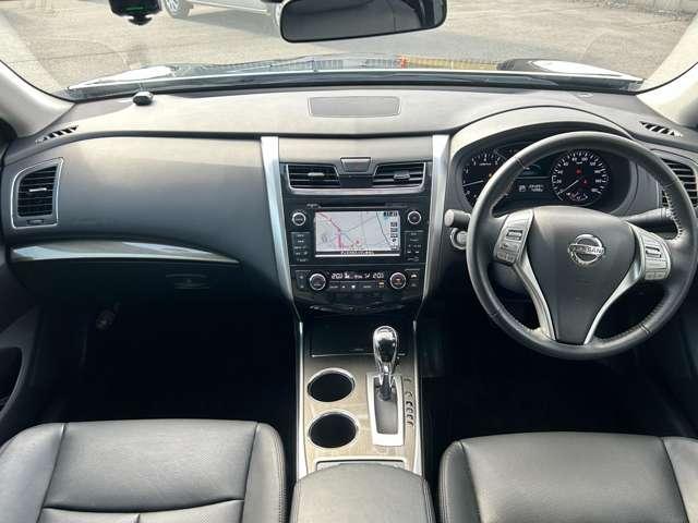 ティアナ ２．５　ＸＶ　ナビＡＶＭパッケージ　メーカーナビ　地デジフルセグ（4枚目）