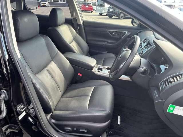 ティアナ ２．５　ＸＶ　ナビＡＶＭパッケージ　メーカーナビ　地デジフルセグ（17枚目）