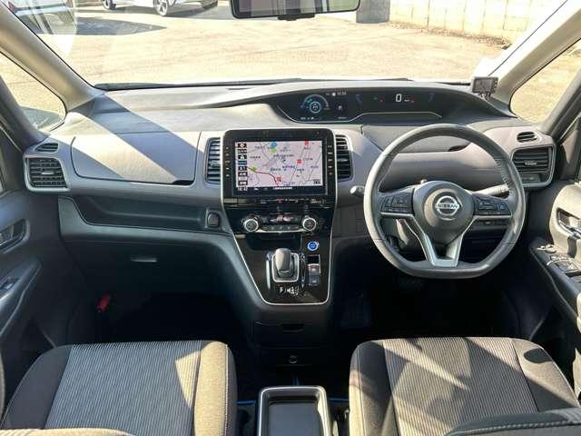 セレナ 1.2 e-POWER ハイウェイスター V 禁煙車 純正ナビ 地デジフルセグ(4枚目)