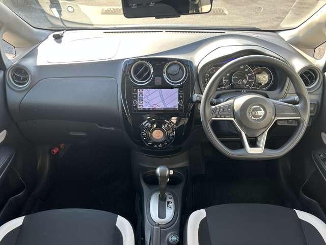 ノート Ｘ　ＤＩＧ－Ｓ　禁煙車　純正ナビ　地デジフルセグ　全周囲モニター　エマージェンシーブレーキ　ドラレコ　ＥＴＣ　ＬＥＤヘッドランプ　オートライト　インテリジェントルームミラー　横滑り防止装置（4枚目）