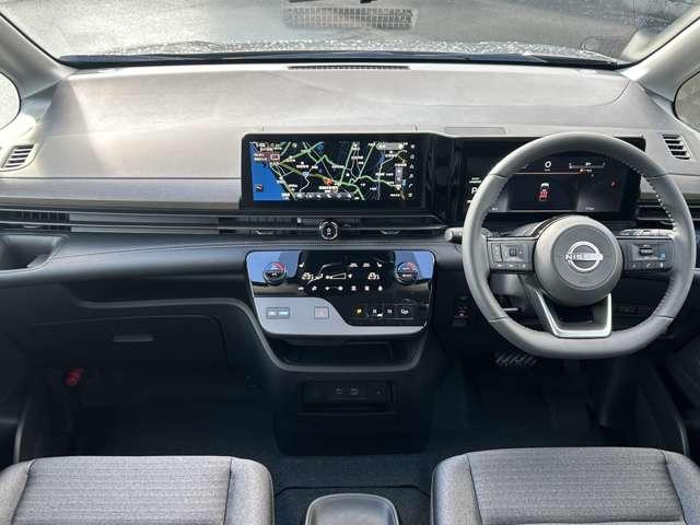 セレナ ｅ－パワー　ハイウェイスターＶ　雹害車　メーカーナビ地デジフルセグ　全周囲モニター　プロパイロット　両席電動ハンズフリーオートスライドドア　Ｂｌｕｅｔｏｏｔｈ対応　ＵＳＢ＆タイプＣ電源　ワイヤレス充電器　インテリジェントルームミラー（4枚目）