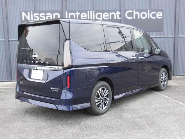 セレナ ｅ－４ＯＲＣＥ　ハイウェイスターＶ　当社社有車　店頭販売限定　メーカーナビ　プロパイロット　シートヒーター　フルセグ　ブルートゥースオーディオ　ドライブレコーダー　ＥＴＣ（2枚目）