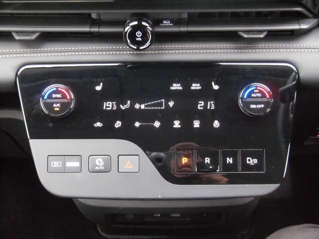 セレナ ｅ－４ＯＲＣＥ　ハイウェイスターＶ　当社社有車　店頭販売限定　メーカーナビ　プロパイロット　シートヒーター　フルセグ　ブルートゥースオーディオ　ドライブレコーダー　ＥＴＣ（9枚目）