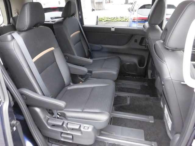 セレナ ｅ－４ＯＲＣＥ　ハイウェイスターＶ　当社社有車　店頭販売限定　メーカーナビ　プロパイロット　シートヒーター　フルセグ　ブルートゥースオーディオ　ドライブレコーダー　ＥＴＣ（17枚目）