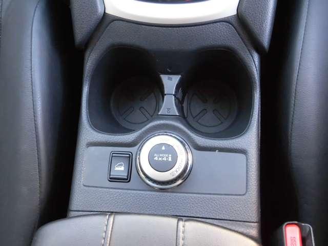 エクストレイル ２．０　２０Ｘ　２列車　４ＷＤ　メモリーナビ　全周囲カメラ（11枚目）