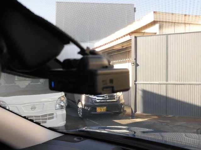 エクストレイル ２．０　２０Ｘ　２列車　４ＷＤ　メモリーナビ　全周囲カメラ（14枚目）