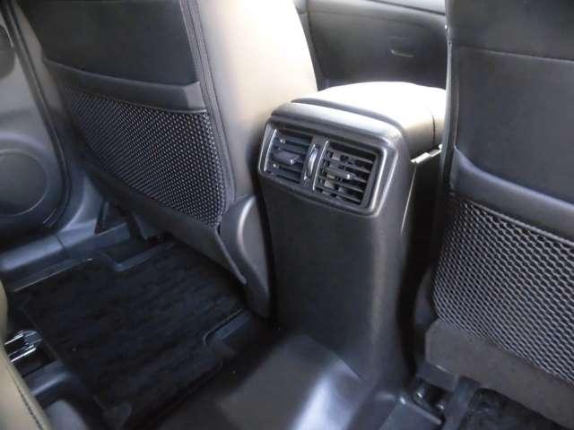 エクストレイル ２．０　２０Ｘ　２列車　４ＷＤ　メモリーナビ　全周囲カメラ（18枚目）