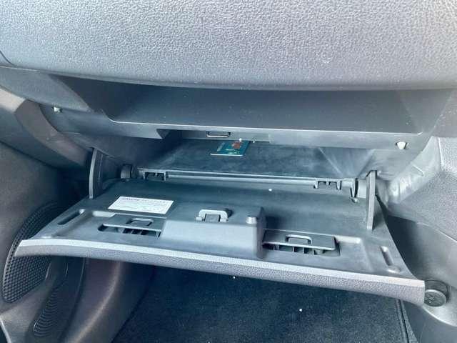 マーチ S プラムインテリア CD再生機能付きAM・FMチューナー キーレスエントリー マニュアルエアコン ハロゲンヘッドライト(15枚目)