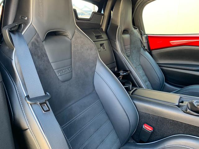 ロードスター ＲＳ　ブレンボ＆ＲＡＹＳアルミ　ＨＫＳマフラー　ナビ＆Ｂカメラ／ＤＶＤ／ＵＳＢ／ＢＴオーディオ　ＥＴＣ　６速ＭＴ　ＢＯＳＥシートヒーター付レカロ　ＬＳＤ　クルコン　車線逸脱警報　ＴＲＣ　ＢＳＭ　ＬＤＷＳ（6枚目）