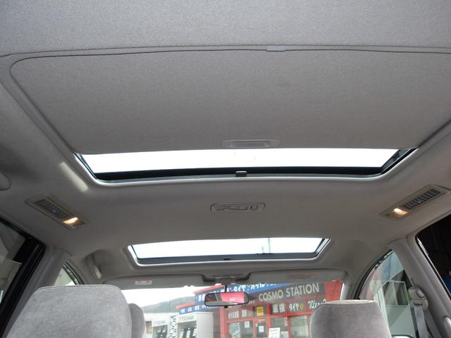 エスティマＬ Ｇ　ツインムーンルーフ　Ｖ６／３０００　回転シート　８人乗　ナビ／ＡＭ／ＦＭ／ＣＤチューナー　ＥＴＣ　ＵＶ＆プライバシーガラス　Ｗエアコン　キーレス　ウッドコンビハンドル　チルトステアリング　アームレスト（13枚目）