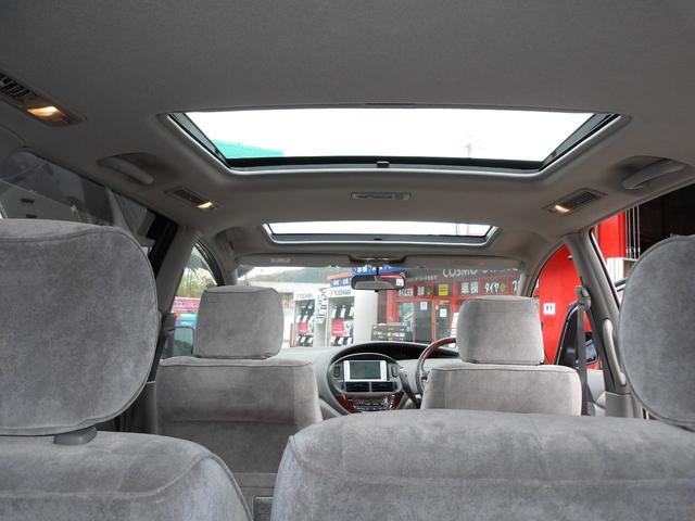 エスティマＬ Ｇ　ツインムーンルーフ　Ｖ６／３０００　回転シート　８人乗　ナビ／ＡＭ／ＦＭ／ＣＤチューナー　ＥＴＣ　ＵＶ＆プライバシーガラス　Ｗエアコン　キーレス　ウッドコンビハンドル　チルトステアリング　アームレスト（14枚目）