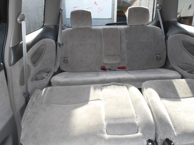 エスティマＬ Ｇ　ツインムーンルーフ　Ｖ６／３０００　回転シート　８人乗　ナビ／ＡＭ／ＦＭ／ＣＤチューナー　ＥＴＣ　ＵＶ＆プライバシーガラス　Ｗエアコン　キーレス　ウッドコンビハンドル　チルトステアリング　アームレスト（19枚目）