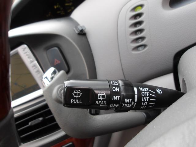 エスティマＬ Ｇ　ツインムーンルーフ　Ｖ６／３０００　回転シート　８人乗　ナビ／ＡＭ／ＦＭ／ＣＤチューナー　ＥＴＣ　ＵＶ＆プライバシーガラス　Ｗエアコン　キーレス　ウッドコンビハンドル　チルトステアリング　アームレスト（32枚目）