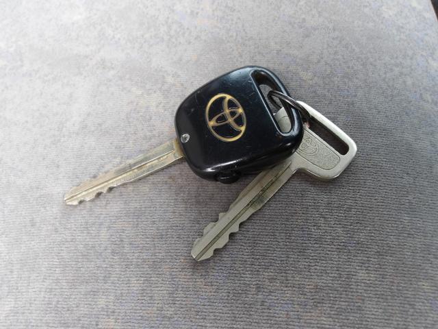 エスティマＬ Ｇ　ツインムーンルーフ　Ｖ６／３０００　回転シート　８人乗　ナビ／ＡＭ／ＦＭ／ＣＤチューナー　ＥＴＣ　ＵＶ＆プライバシーガラス　Ｗエアコン　キーレス　ウッドコンビハンドル　チルトステアリング　アームレスト（36枚目）