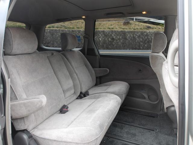 エスティマＬ Ｇ　ツインムーンルーフ　Ｖ６／３０００　回転シート　８人乗　ナビ／ＡＭ／ＦＭ／ＣＤチューナー　ＥＴＣ　ＵＶ＆プライバシーガラス　Ｗエアコン　キーレス　ウッドコンビハンドル　チルトステアリング　アームレスト（44枚目）
