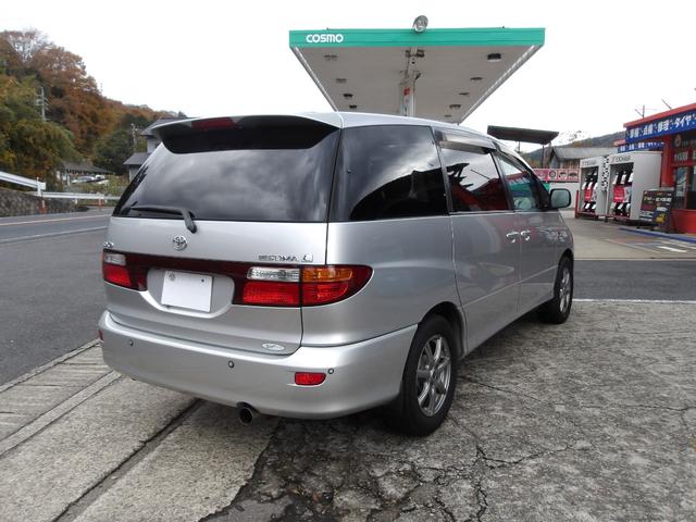 エスティマＬ Ｇ　ツインムーンルーフ　Ｖ６／３０００　回転シート　８人乗　ナビ／ＡＭ／ＦＭ／ＣＤチューナー　ＥＴＣ　ＵＶ＆プライバシーガラス　Ｗエアコン　キーレス　ウッドコンビハンドル　チルトステアリング　アームレスト（64枚目）