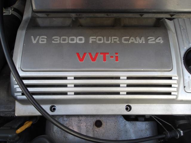 エスティマＬ Ｇ　ツインムーンルーフ　Ｖ６／３０００　回転シート　８人乗　ナビ／ＡＭ／ＦＭ／ＣＤチューナー　ＥＴＣ　ＵＶ＆プライバシーガラス　Ｗエアコン　キーレス　ウッドコンビハンドル　チルトステアリング　アームレスト（71枚目）