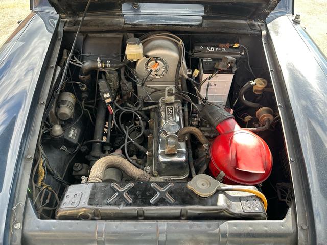 ダットサンバン 　５ナンバー乗用です。コラム４速（31枚目）