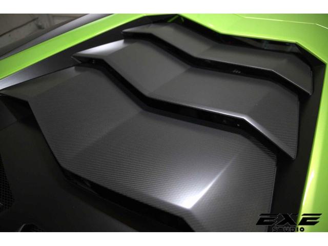 アヴェンタドール SV LP750-4 鍛造Dianthus光沢黒20/21インチホイール リアエアーインテークマットカーボン インテリアカーボンパッケージ スポーツバケットシート マルチファンクションステアリング(16枚目)