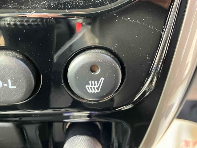 ジムニー ランドベンチャー　４ＷＤ　ＥＴＣ　ナビ　ＴＶ　キーレスエントリー　電動格納ミラー　シートヒーター　ＡＴ　ＡＢＳ　ＣＤ　ＵＳＢ　ミュージックプレイヤー接続可　アルミホイール　衝突安全ボディ　エアコン　パワーウィンドウ（9枚目）
