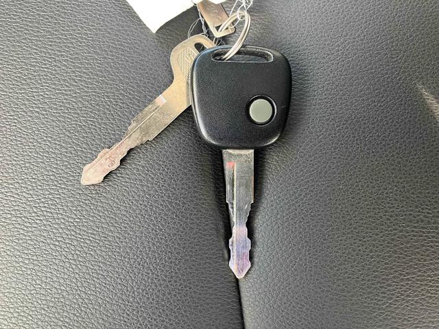 ジムニー ランドベンチャー　４ＷＤ　ＥＴＣ　ナビ　ＴＶ　キーレスエントリー　電動格納ミラー　シートヒーター　ＡＴ　ＡＢＳ　ＣＤ　ＵＳＢ　ミュージックプレイヤー接続可　アルミホイール　衝突安全ボディ　エアコン　パワーウィンドウ（28枚目）