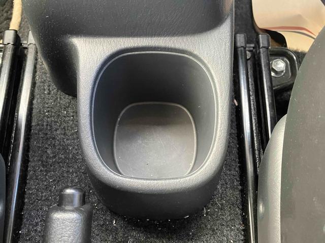 ジムニー ランドベンチャー　４ＷＤ　ＥＴＣ　ナビ　ＴＶ　キーレスエントリー　電動格納ミラー　シートヒーター　ＡＴ　ＡＢＳ　ＣＤ　ＵＳＢ　ミュージックプレイヤー接続可　アルミホイール　衝突安全ボディ　エアコン　パワーウィンドウ（50枚目）