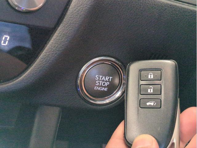 ＲＸ ＲＸ２００ｔ　衝突軽減装置　追従クルコン　純正ナビ　電動リアゲート　ＥＴＣ２．０　レーンアシスト　バック・サイドカメラ　電動シート　ハーフレザーシート　ＬＥＤライト　ターボ　ＢＴオーディオ　ＵＳＢ接続　純正アルミ（19枚目）