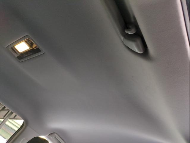 ＲＸ ＲＸ２００ｔ　衝突軽減装置　追従クルコン　純正ナビ　電動リアゲート　ＥＴＣ２．０　レーンアシスト　バック・サイドカメラ　電動シート　ハーフレザーシート　ＬＥＤライト　ターボ　ＢＴオーディオ　ＵＳＢ接続　純正アルミ（27枚目）